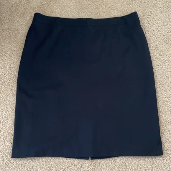 DKNY Black Midi Skirt. - Picture 13 of 13